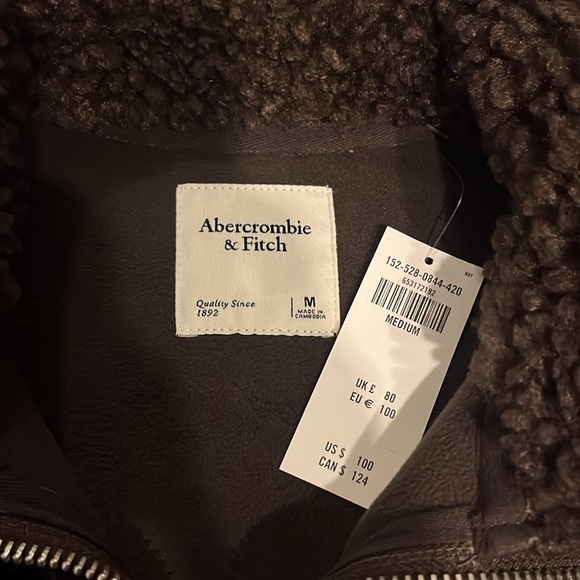 Abercrombie & Fitch Faux Sherpa Jacket (M) FINAL SALE - Picture 2 of 3